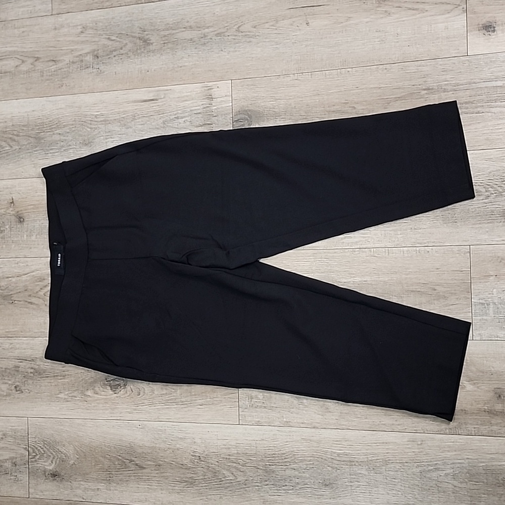 Torrid Cropped Pants Size 1R
